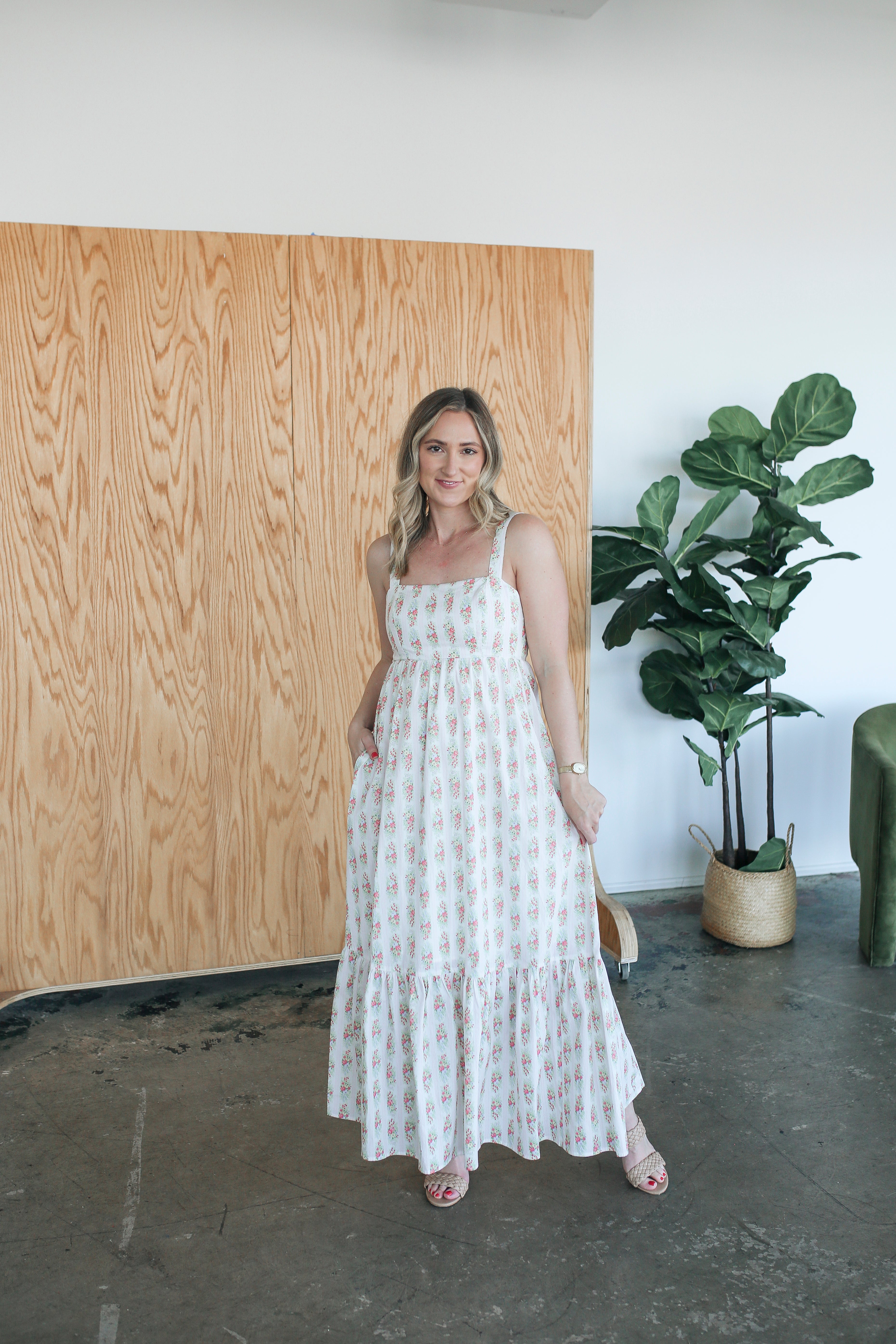 Daisy Tiered Floral Maxi Dress – la bella boutique nc